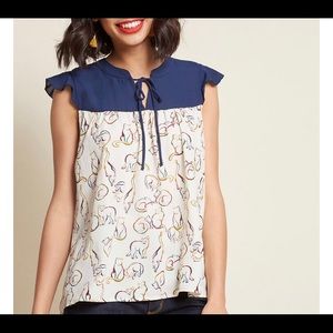 *SLEEVELESS CAT BLOUSE**